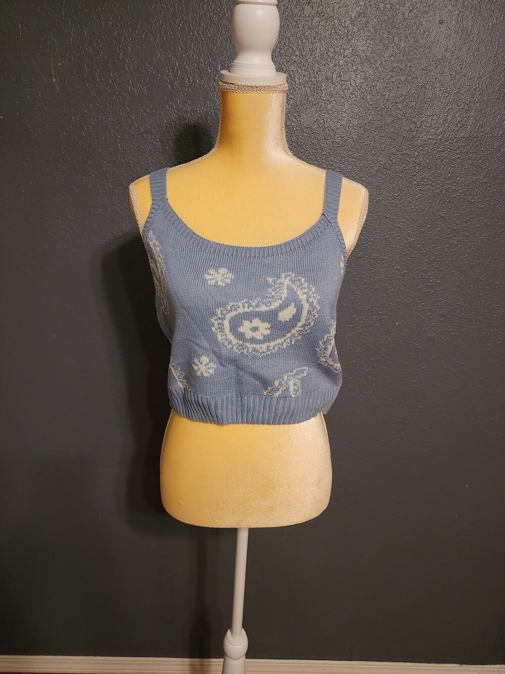 Stitch & Pine Cropped Knit Sweater Cropped Tank Top Paisley Print Size  xl